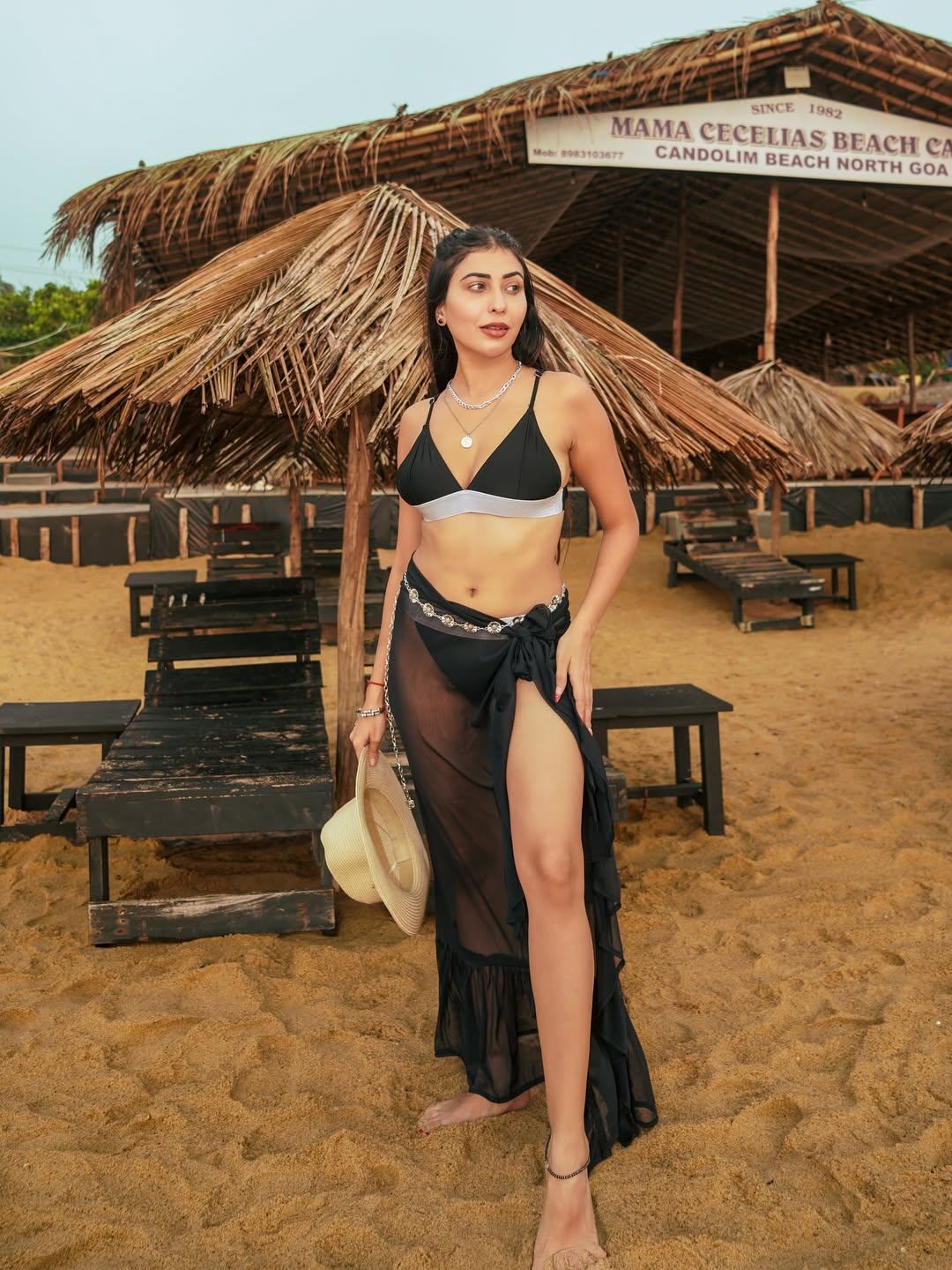 Beach Photoshoot Outfit Ideas for Women